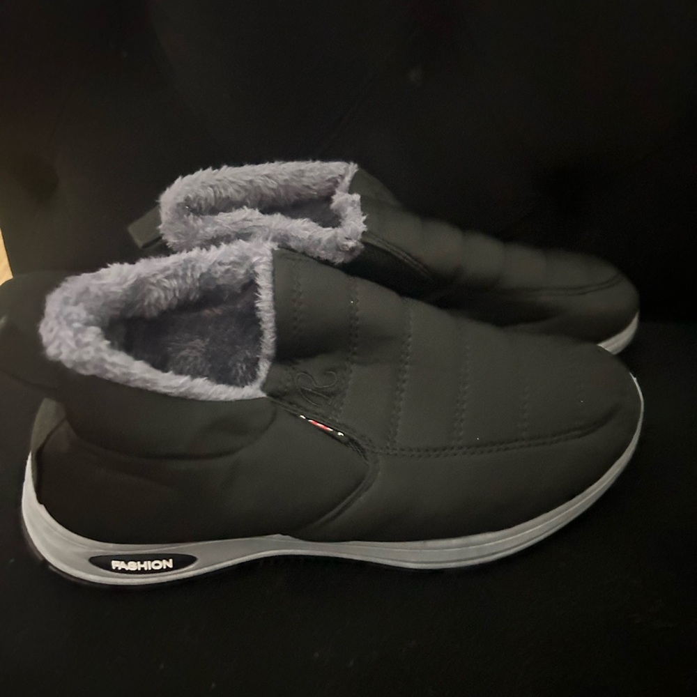 Women’s Winter Shoes with black Lining